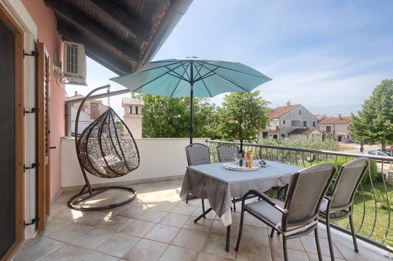 Apartments Palm View Ρόβινι Εξωτερικό φωτογραφία