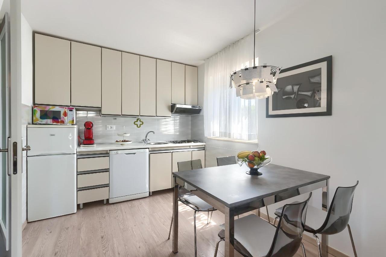 Apartments Palm View Ρόβινι Εξωτερικό φωτογραφία