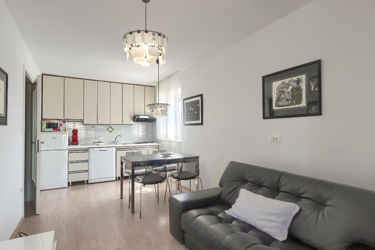 Apartments Palm View Ρόβινι Εξωτερικό φωτογραφία