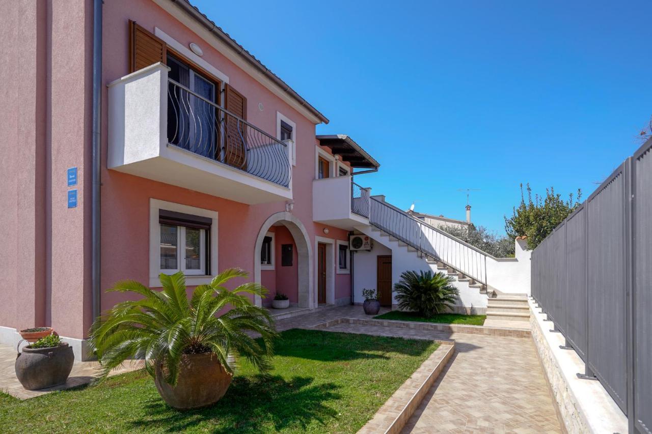Apartments Palm View Ρόβινι Εξωτερικό φωτογραφία