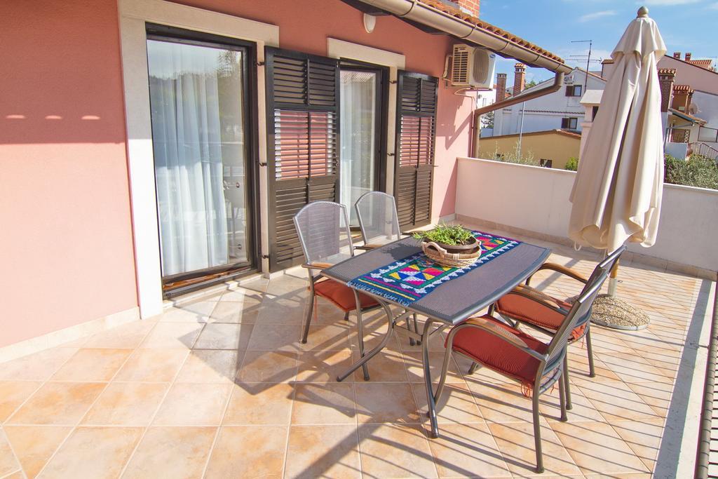 Apartments Palm View Ρόβινι Εξωτερικό φωτογραφία