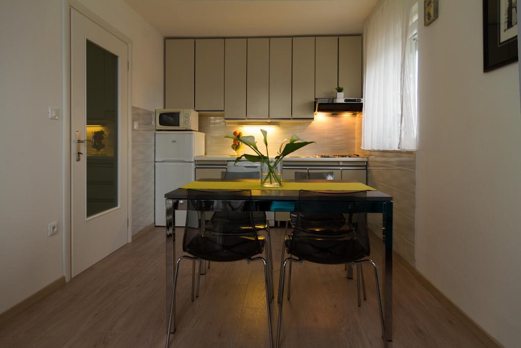 Apartments Palm View Ρόβινι Εξωτερικό φωτογραφία